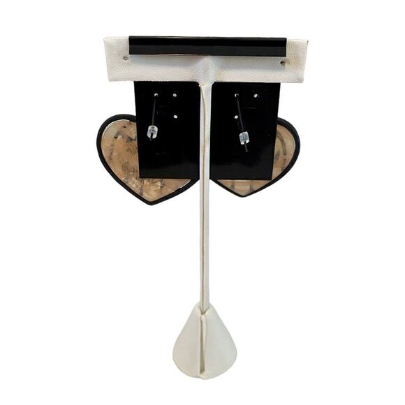 Heart Shaped Pumpkin Face Outlined in Black w/ Pave Crystals. Very Cool! - Picture 5 of 6